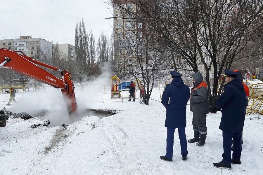 В Саратове открыли пункт обогрева после аварии на 140 домов