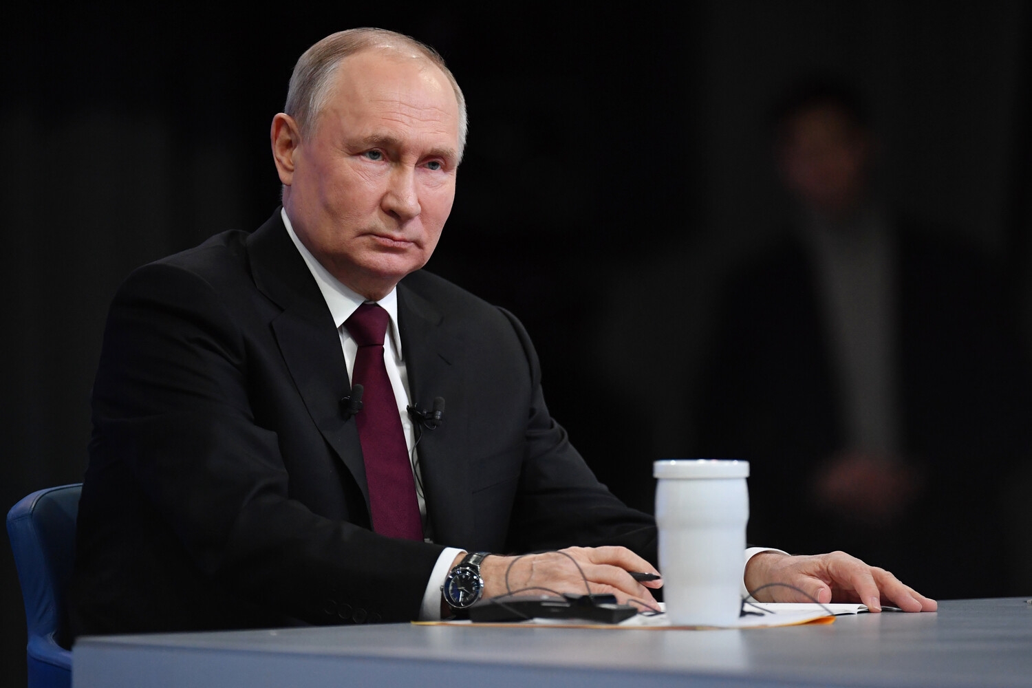 Путин назвал оговоркой свои слова об отмене комиссии за оплату ЖКХ
