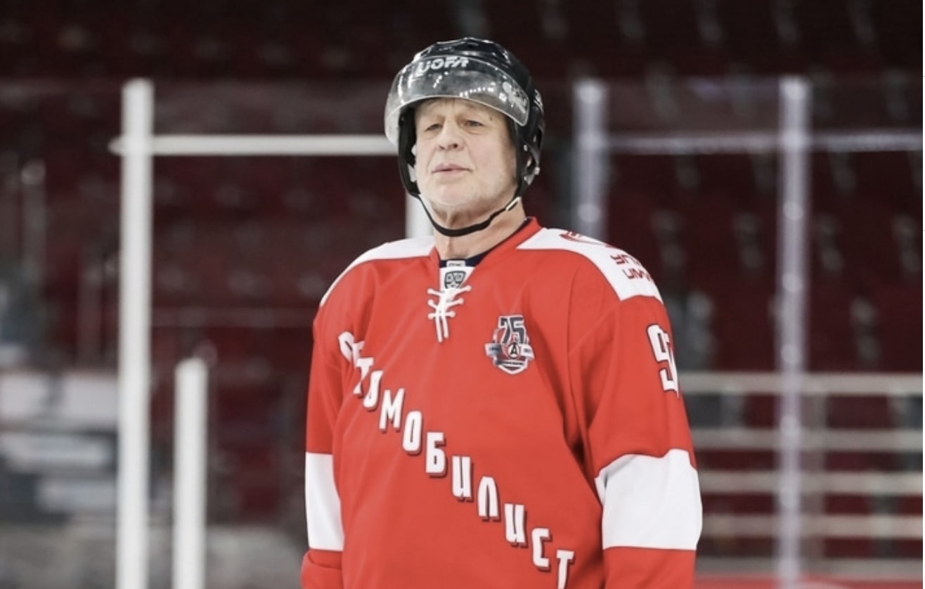 Ровно 65 лет назад в Первоуральске родился хоккеист Анатолий Тарасов