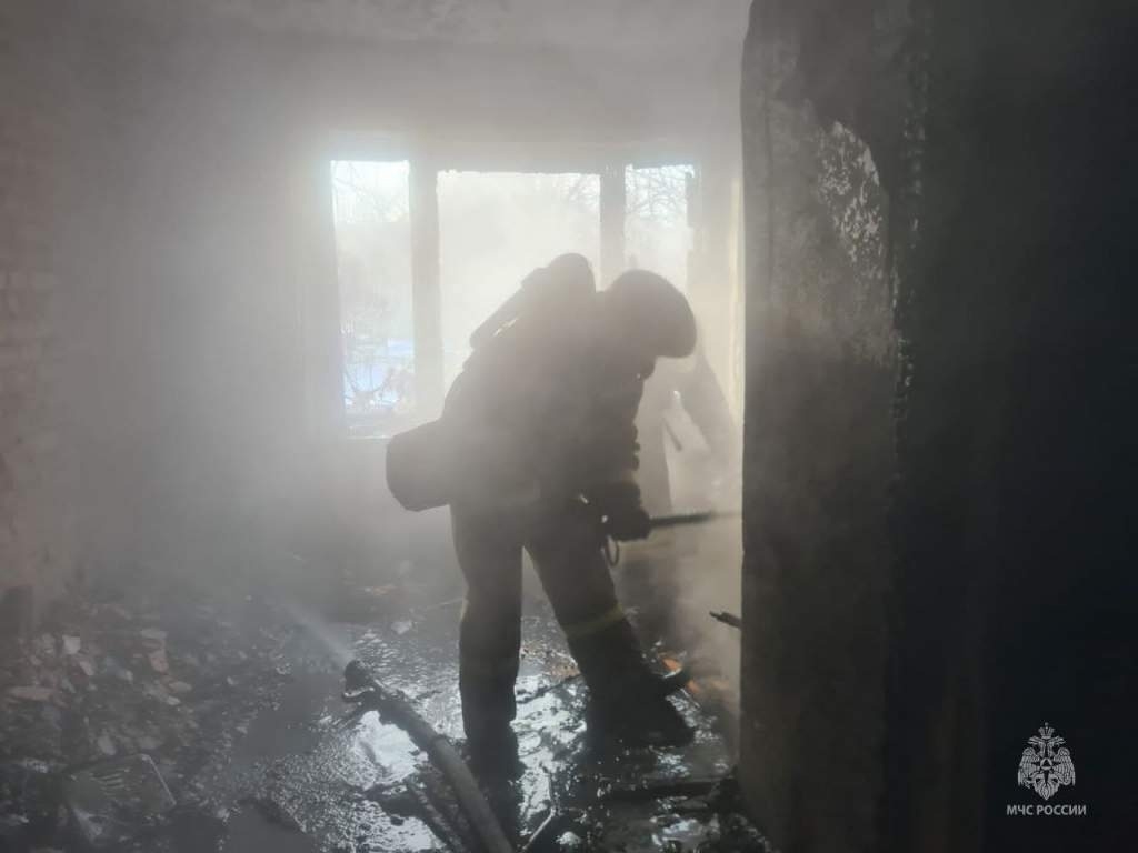 Ночью в Первоуральске загорелось кафе