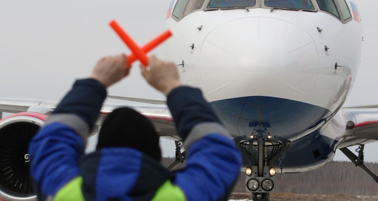 Пьяную дебоширку из Первоуральска сняли с рейса до Шри-Ланки