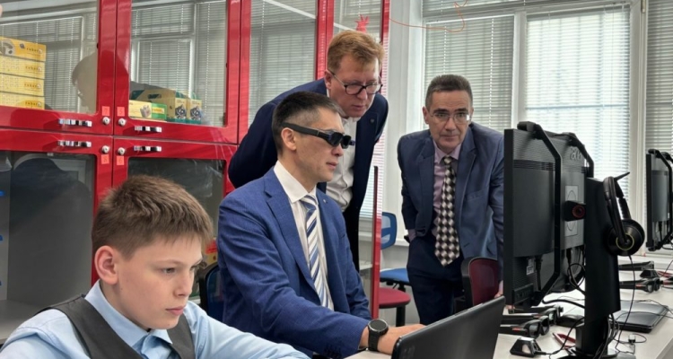 Министр экономики и территориального развития посетил с рабочим визитом Первоуральск