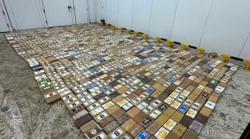 Партию кокаина на 13 млрд рублей нашли в порту Петербурга в кофе