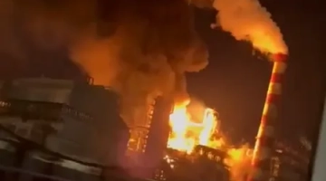 Пожар на российской нефтебазе локализовали