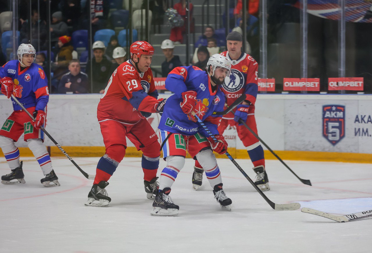 Состоялся гала-матч, посвященный 5-летию «Академии хоккея им. Б.П. Михайлова»