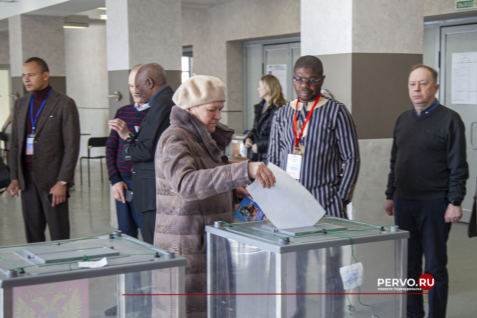 Делегация международных наблюдателей проверила ход выборов в Первоуральске