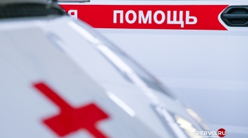 Машина врезалась в зрителей на ночных гонках в Екатеринбурге