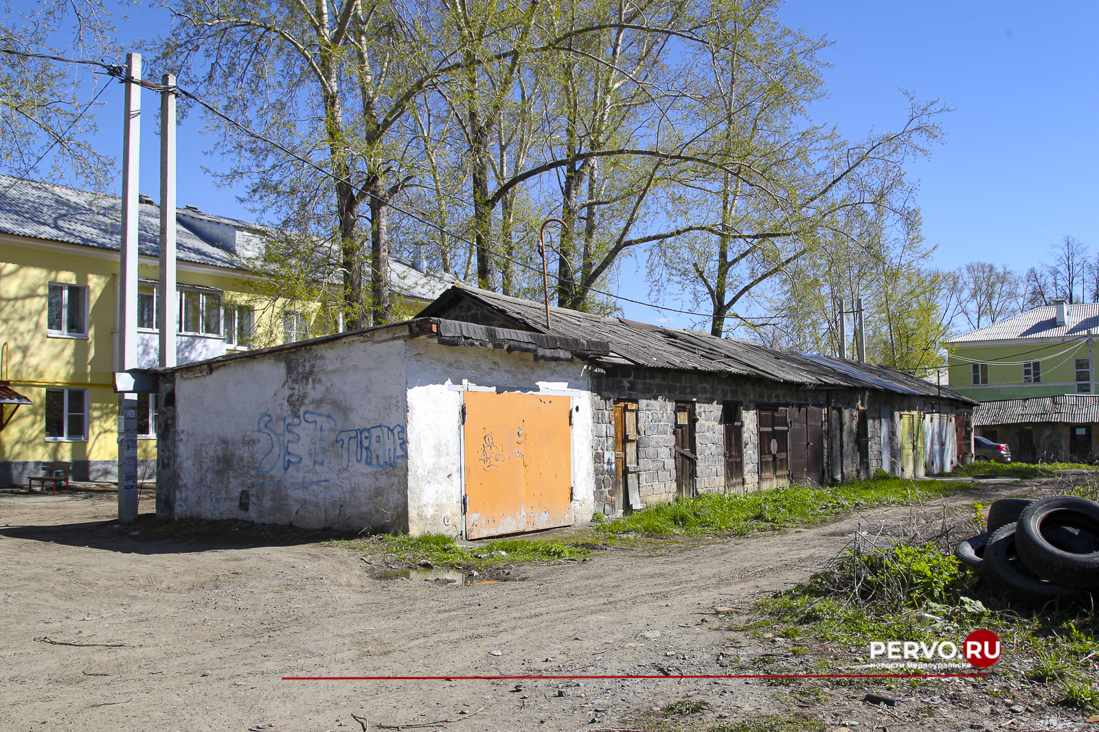 Старые сараи снесут на трех улицах Первоуральска