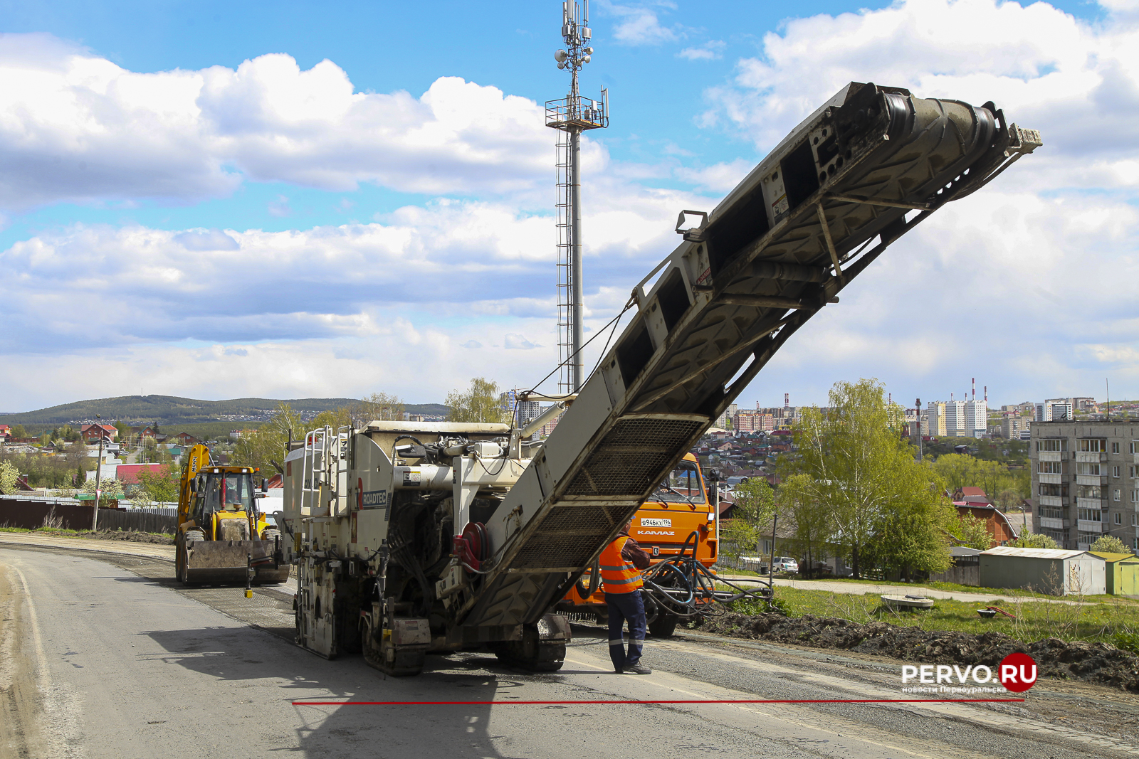 Дорожники в Первоуральске приступили к ремонту дороги на птицефабрику