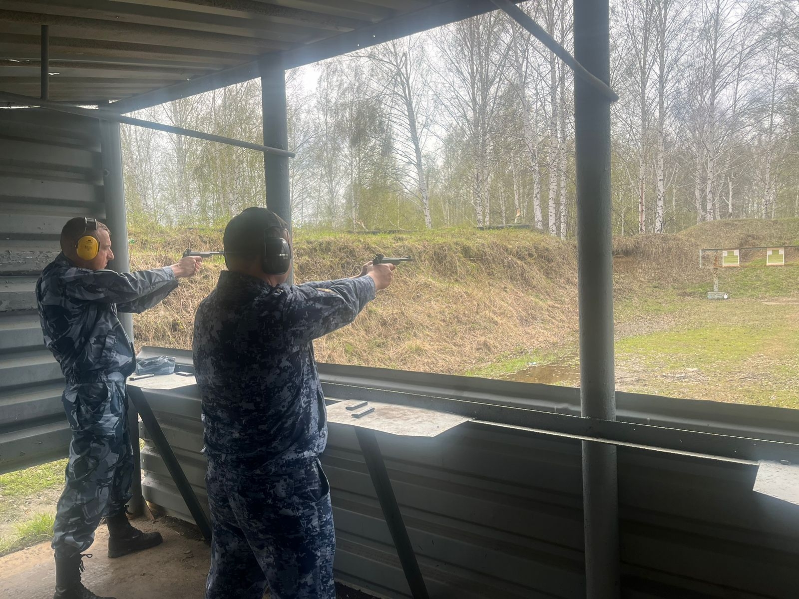 В ГУФСИН прошли соревнования по стрельбе из пистолета Марголина