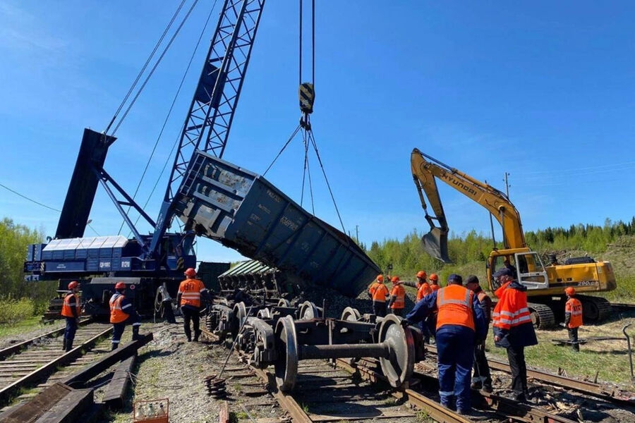 В Свердловской области на перегоне пять вагонов сошли с рельсов