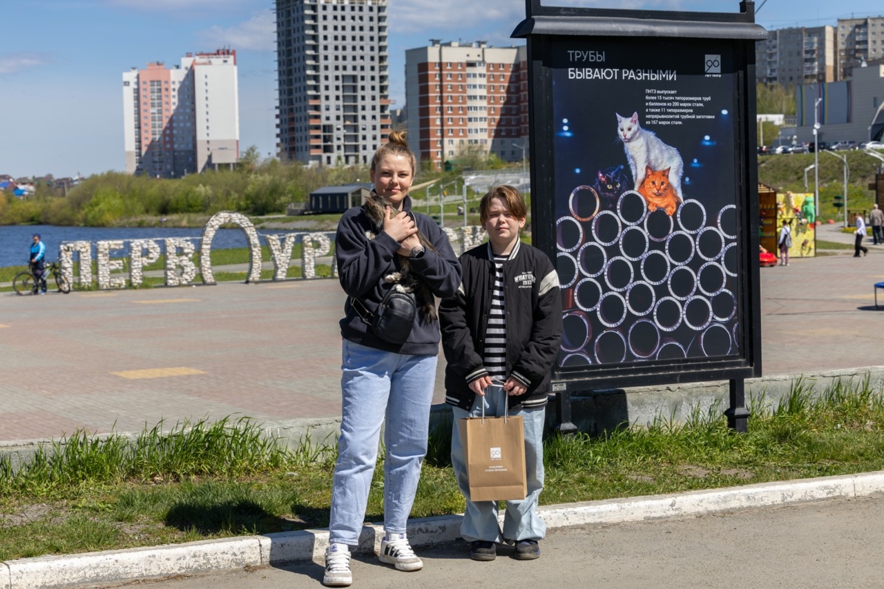 ПНТЗ открыл в Первоуральске фотовыставку, посвященную проблеме бездомных  животных