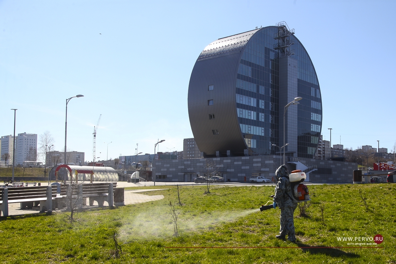 В городе продолжается акарицидная обработка общественных территорий