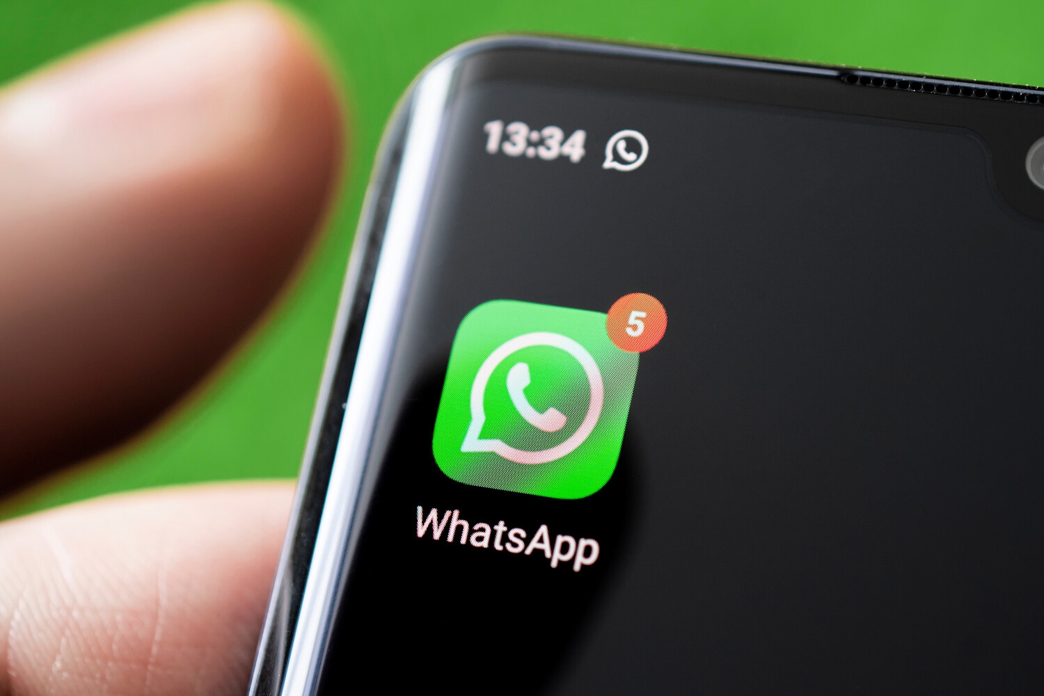WhatsApp запустит ИИ-помощника для ведения бизнес-аккаунтов