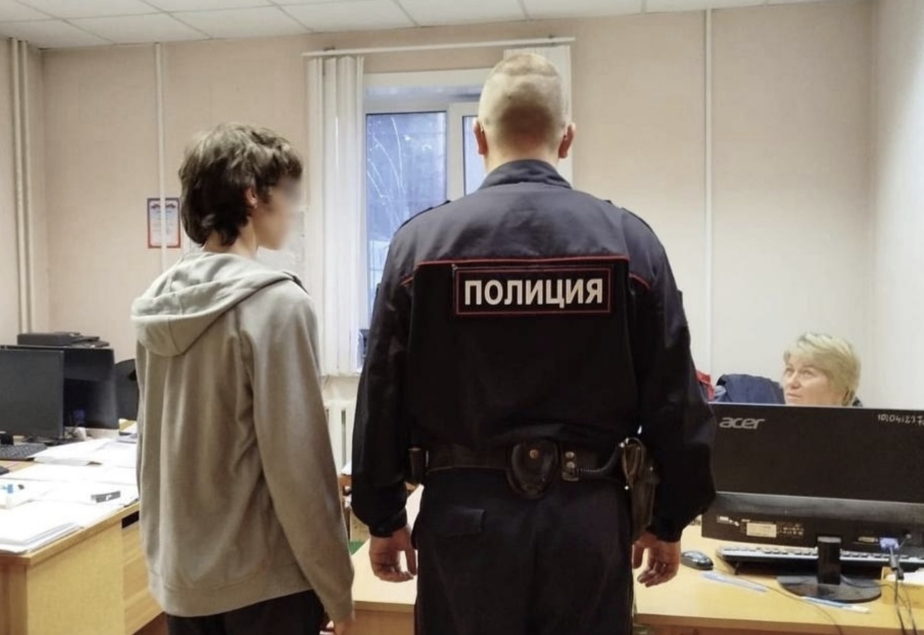 В лесу нашли пятерых заблудившихся подростков