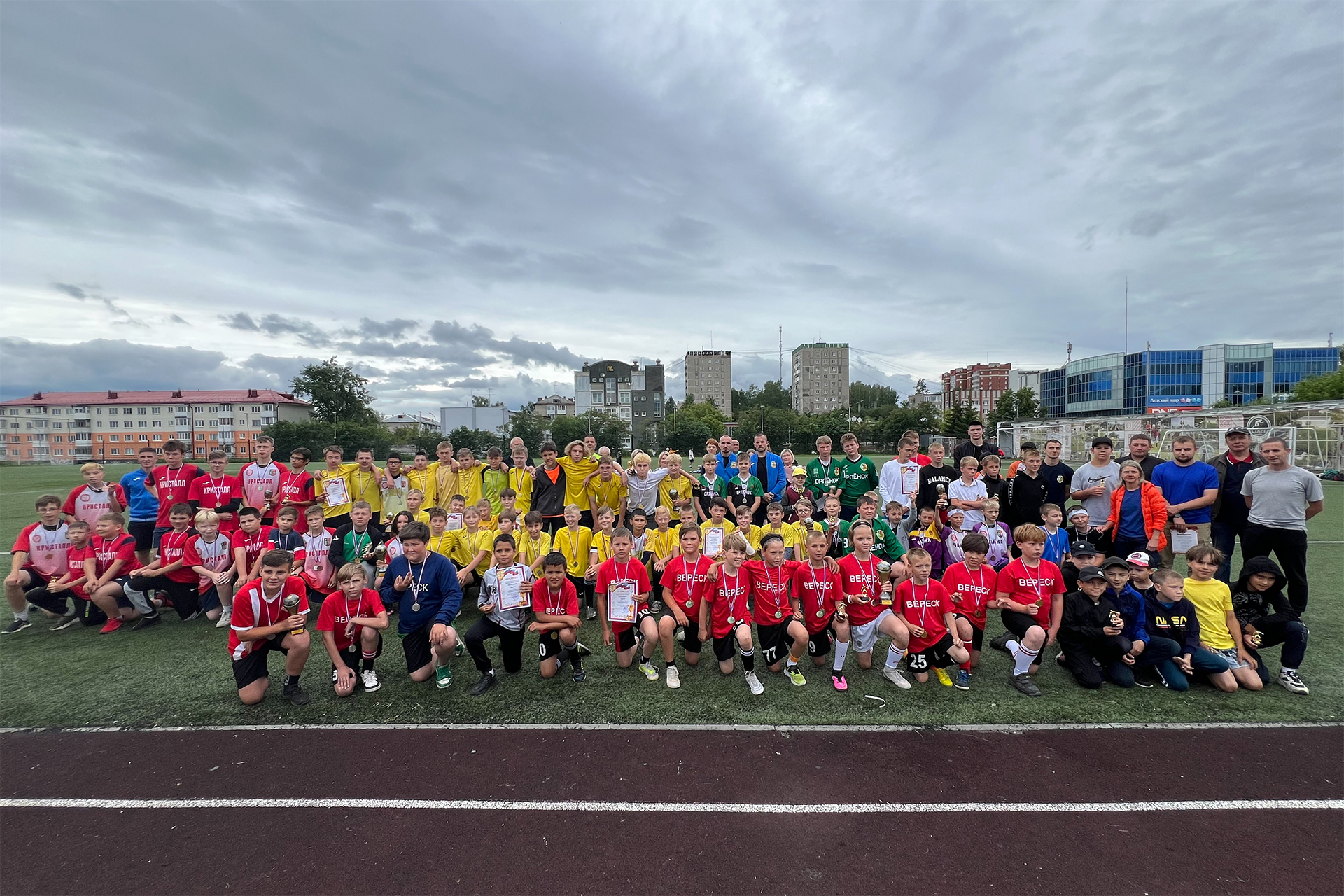 Подведены итоги городских футбольных соревнований «Кожаный мяч»