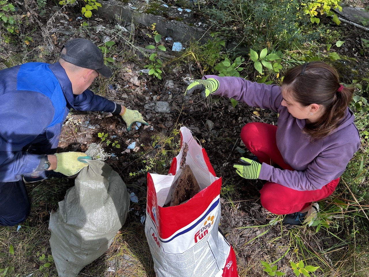 Активисты «Города Первых» собрали около 300 кг мусора на Магнитке