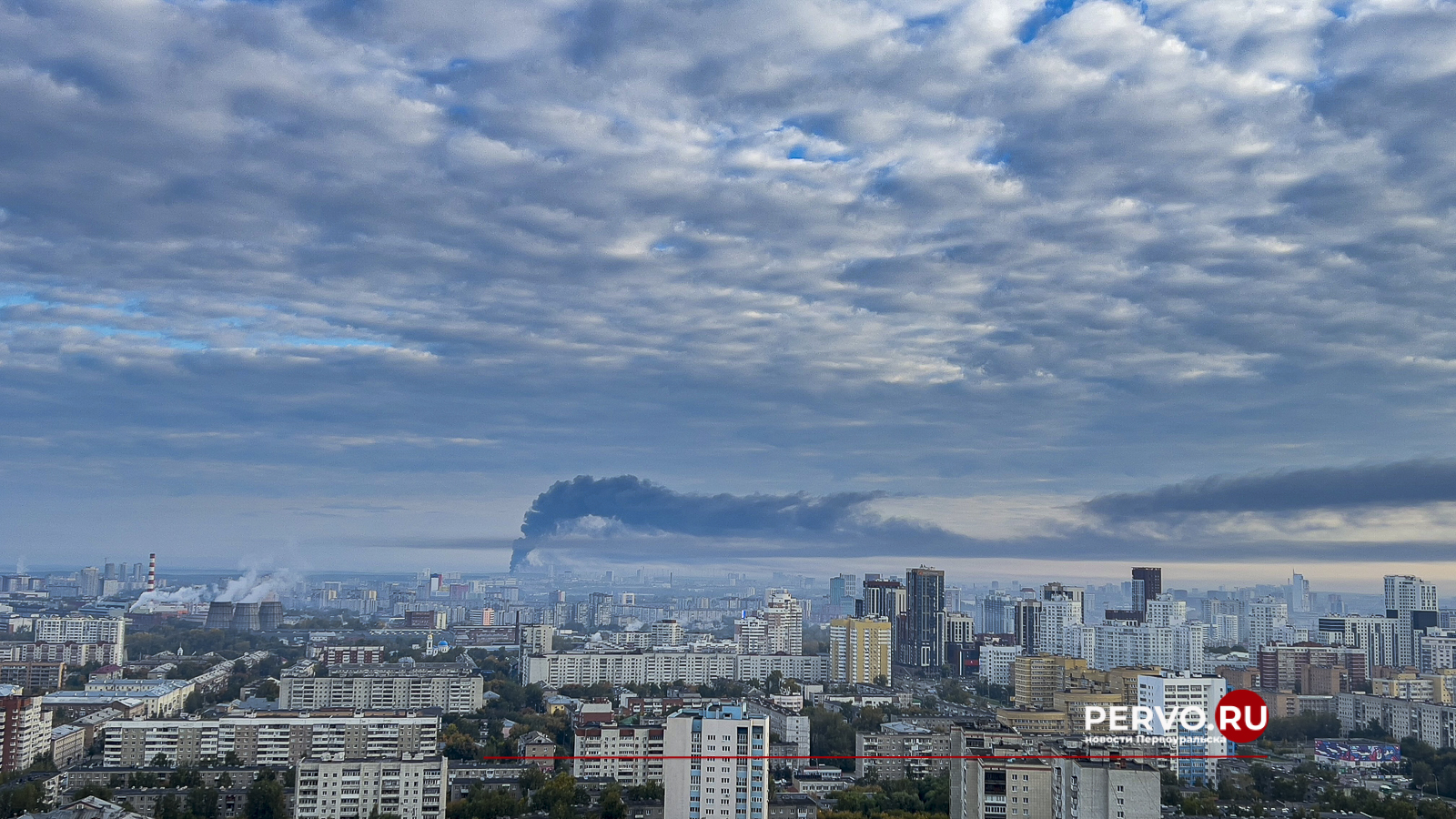 На Уралмаше горит цех по переработке резины