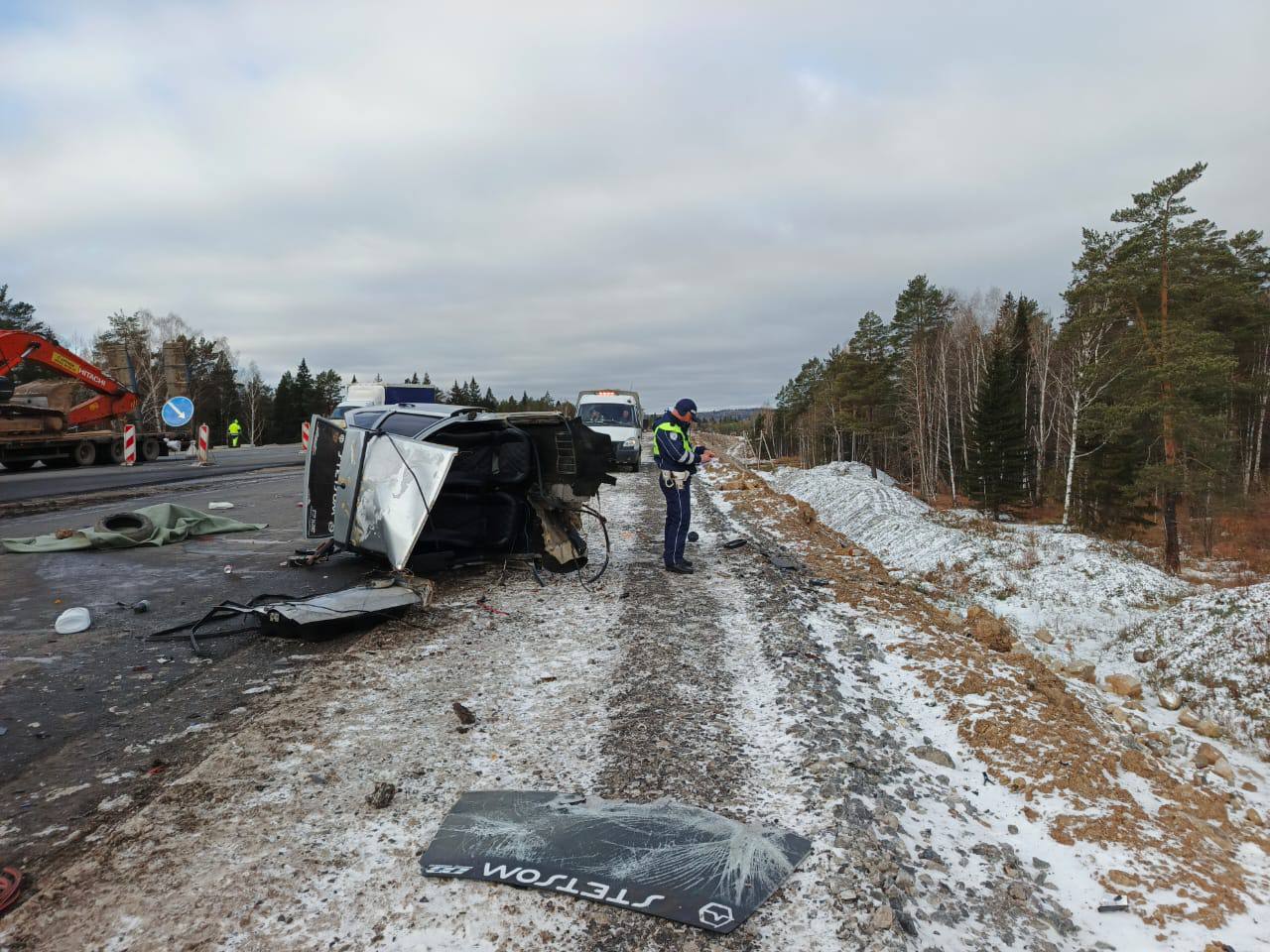 Обстоятельства смертельного ДТП выясняют сотрудники ГИБДД