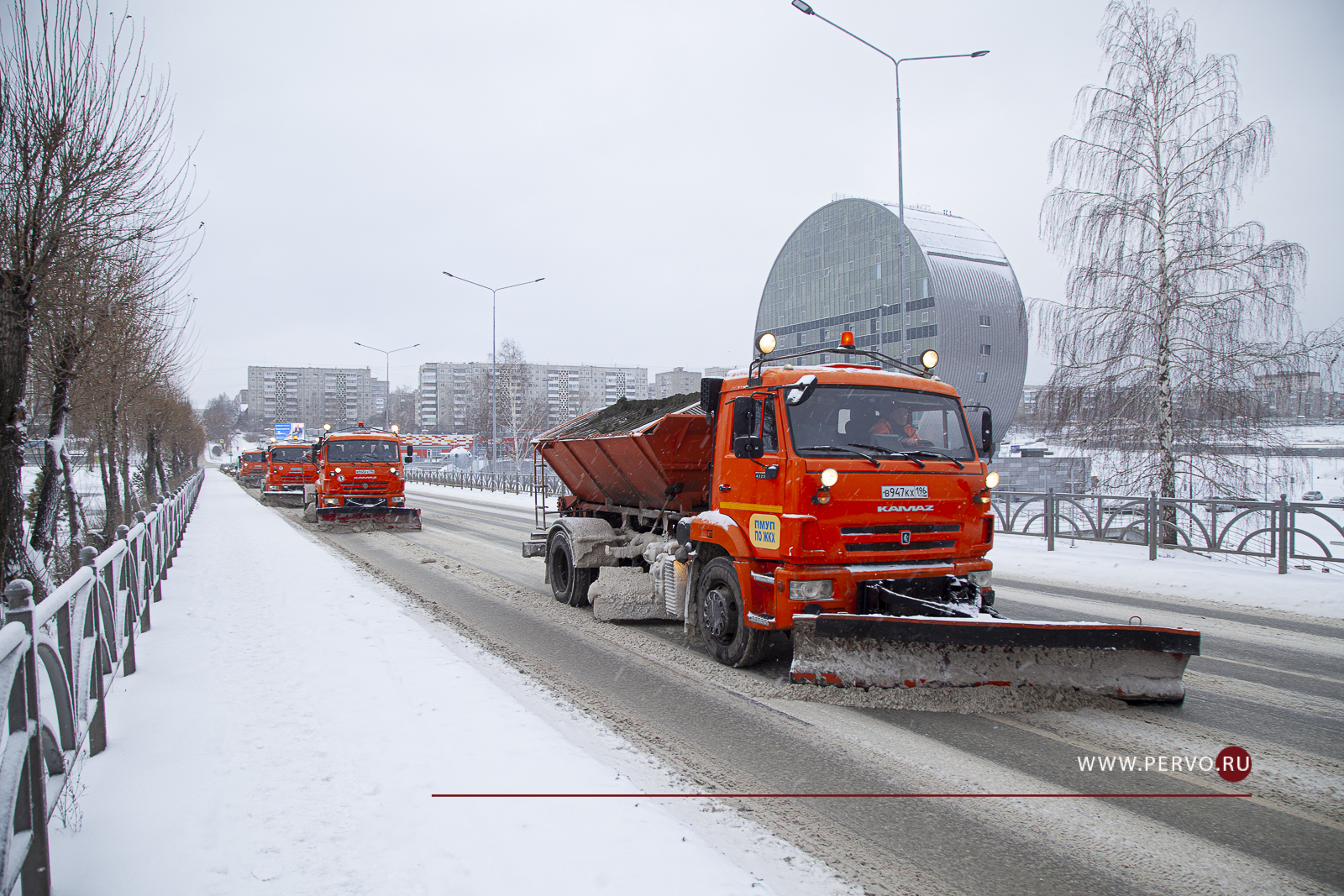 ​Дорожные службы перешли на круглосуточный режим работы