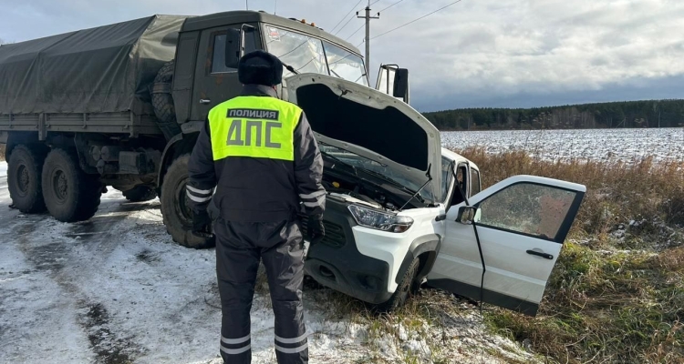 Водитель «Нивы» погиб в лобовом ДТП с «Камазом»