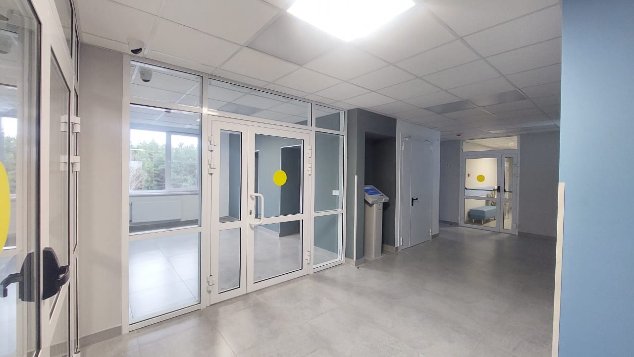 В Первоуральске продолжается благоустройство поликлиник, ОВП и ФАП