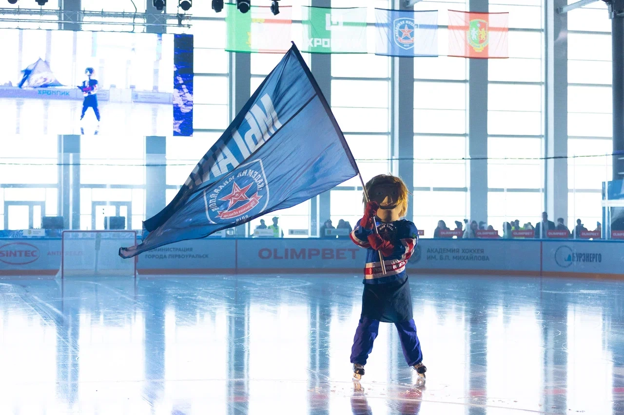 В Ледовом дворце Первоуральска прошёл матч Чемпионата Всероссийской хоккейной лиги