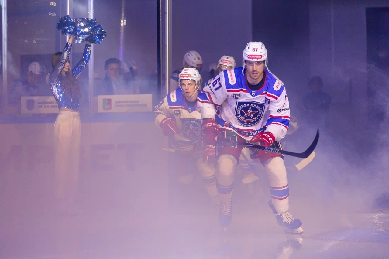 В Ледовом дворце Первоуральска прошёл матч Чемпионата Всероссийской хоккейной лиги