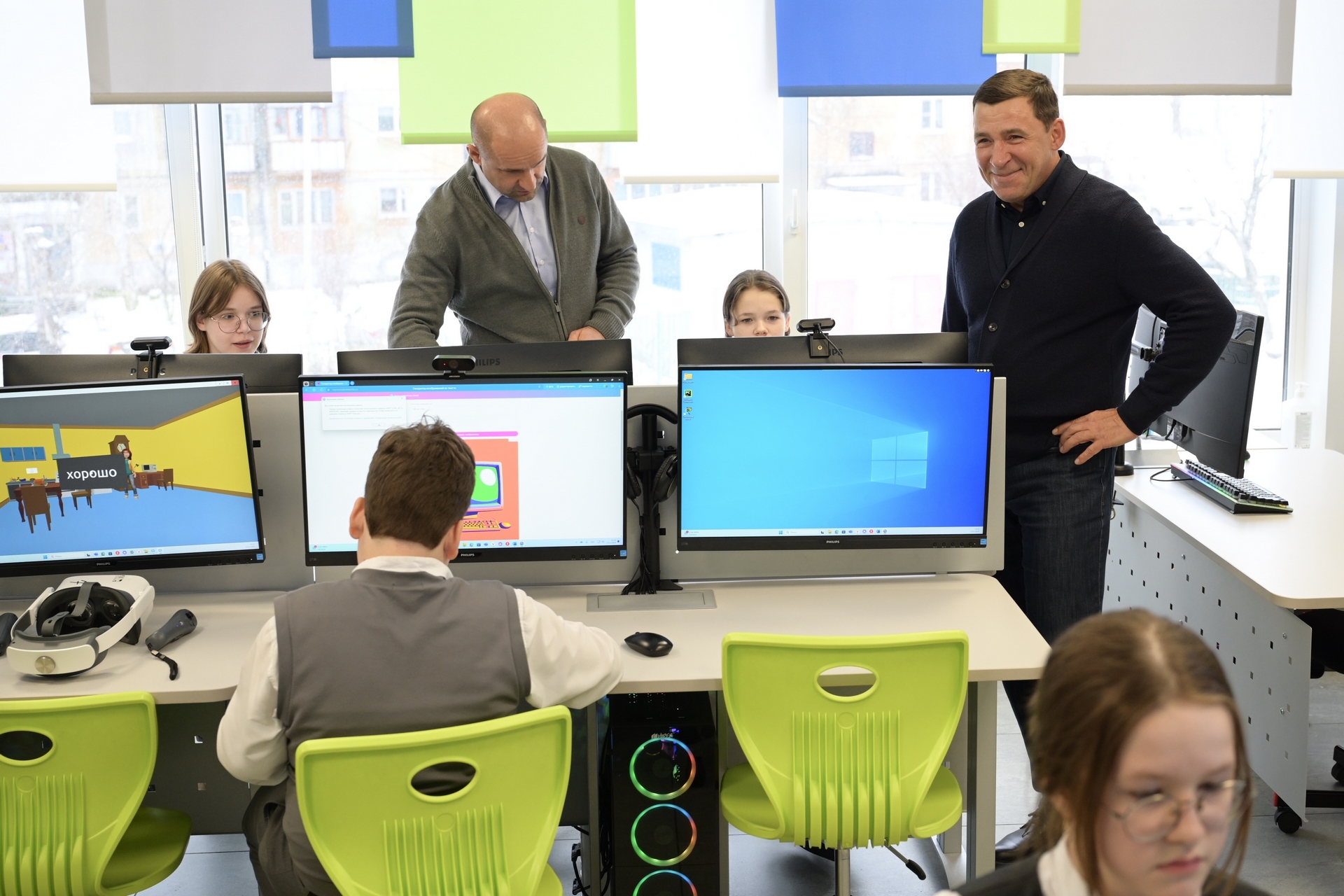 Губернатор Свердловской области Евгений Куйвашев и полномочный представитель Президента в Уральском федеральном округе Артём Жога 13 ноября совершили рабочую поездку в Первоуральск