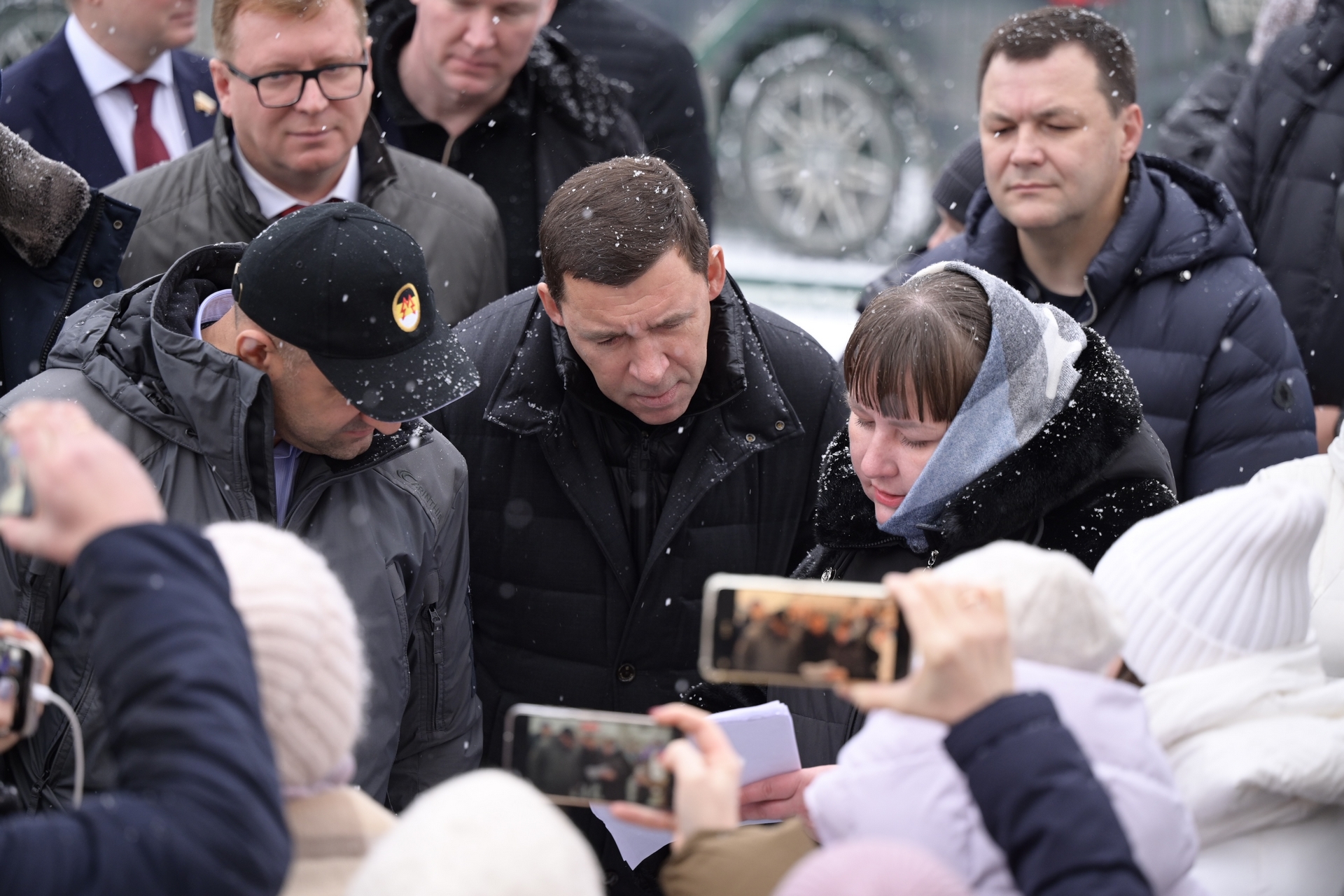 Губернатор Свердловской области Евгений Куйвашев и полномочный представитель Президента в Уральском федеральном округе Артём Жога 13 ноября совершили рабочую поездку в Первоуральск