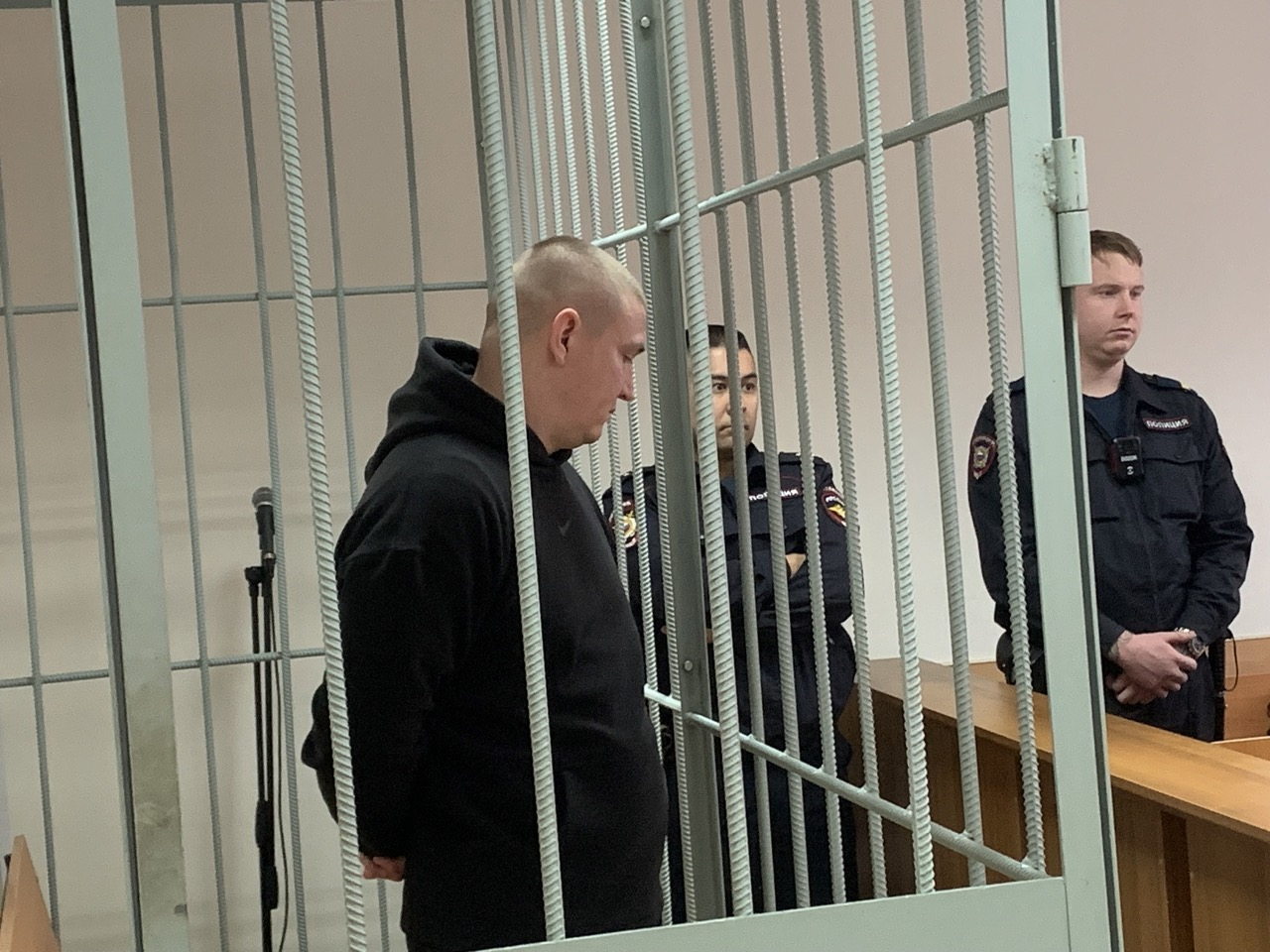 За попытку сбыта десятка килограмм запрещенных веществ, мужчина получил 17 лет