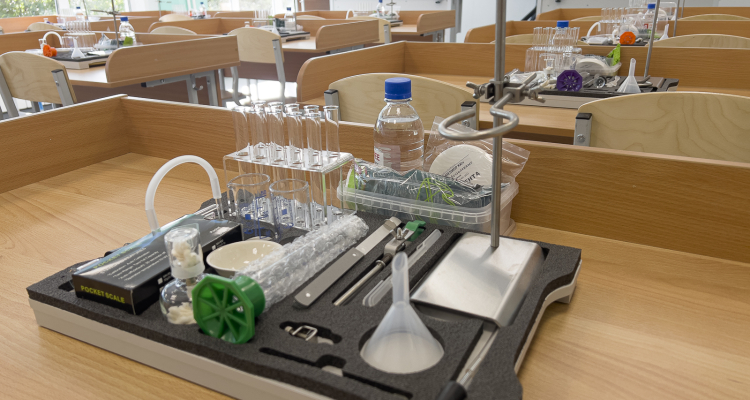 В ЕГЭ планируют ввести практическую часть по физике, химии и биологии