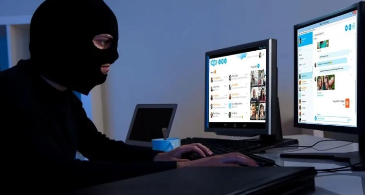 Жители Первоуральска продолжают отдавать деньги мошенника