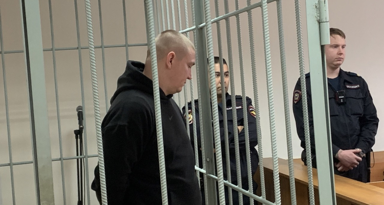 За попытку сбыта десятка килограмм запрещенных веществ, мужчина получил 17 лет