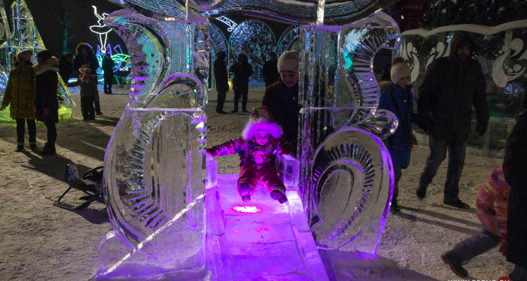 В этом году городская ёлка зажжёт свои огни на Площади Победы