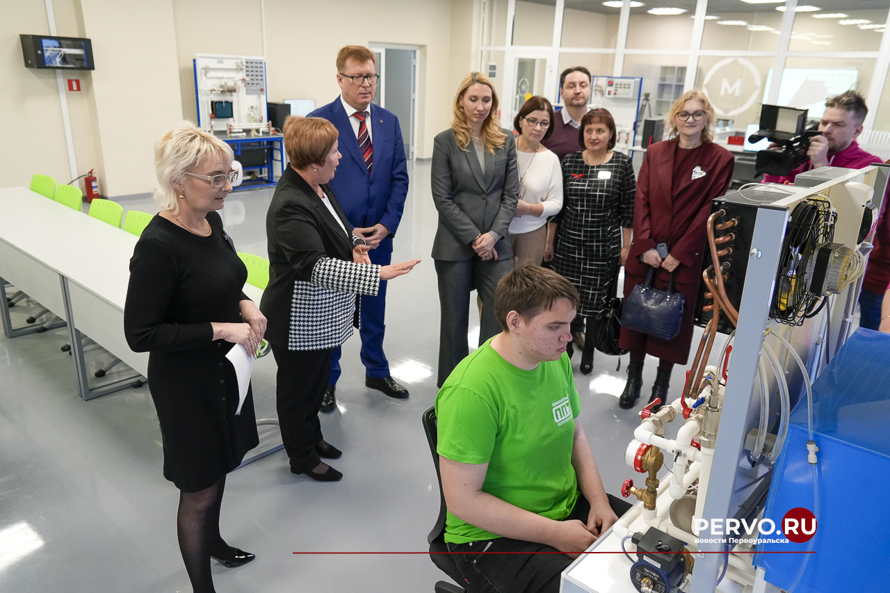 В Первоуральском политехникуме запустили две новые мастерские