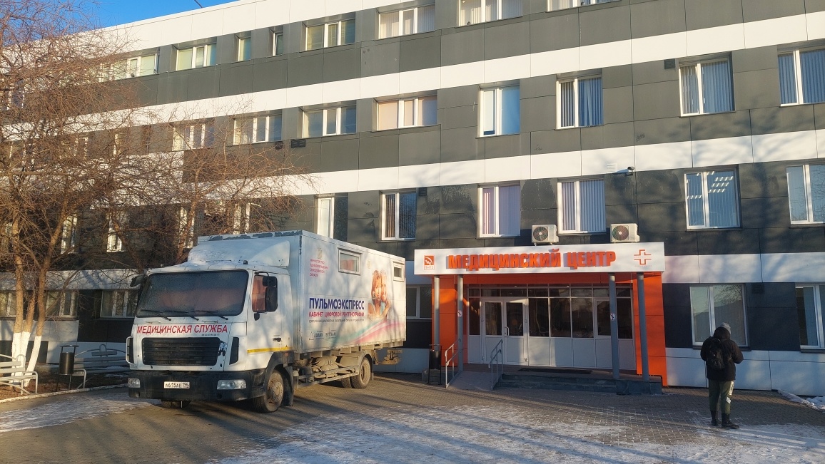 Медики обследовали 13 тысяч сотрудников учреждений и организаций