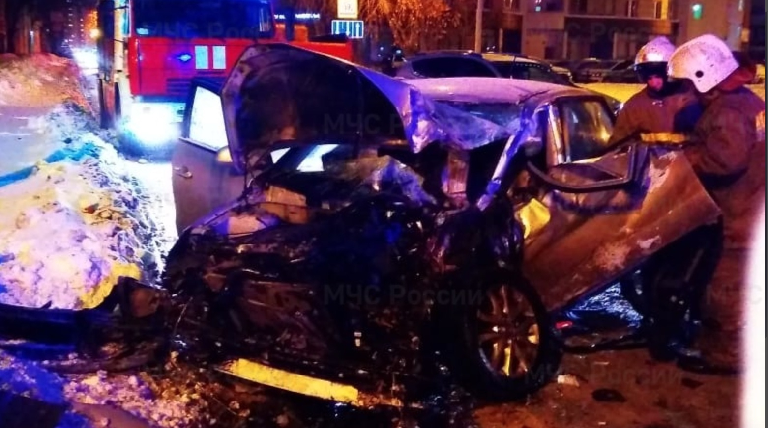 Ночью на улице Талица произошло серьёзное ДТП