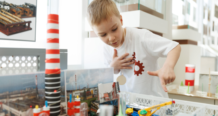 ПНТЗ подписал соглашение о профориентации с первоуральским детским садом