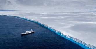 Гигантский айсберг A23a продолжил движение от берегов Антарктиды