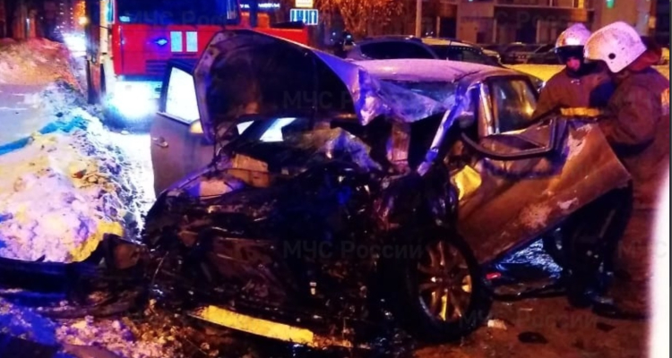 Ночью на улице Талица произошло серьёзное ДТП