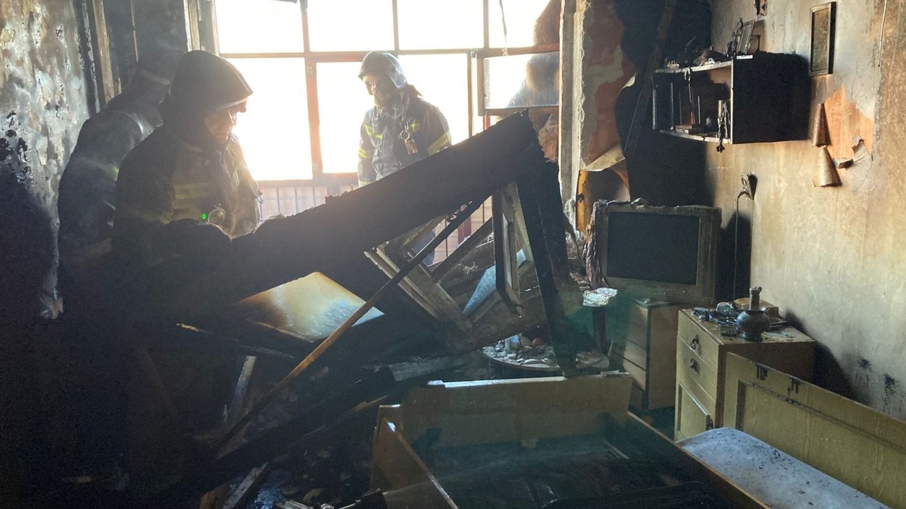 В Первоуральске при пожаре в квартире погиб человек