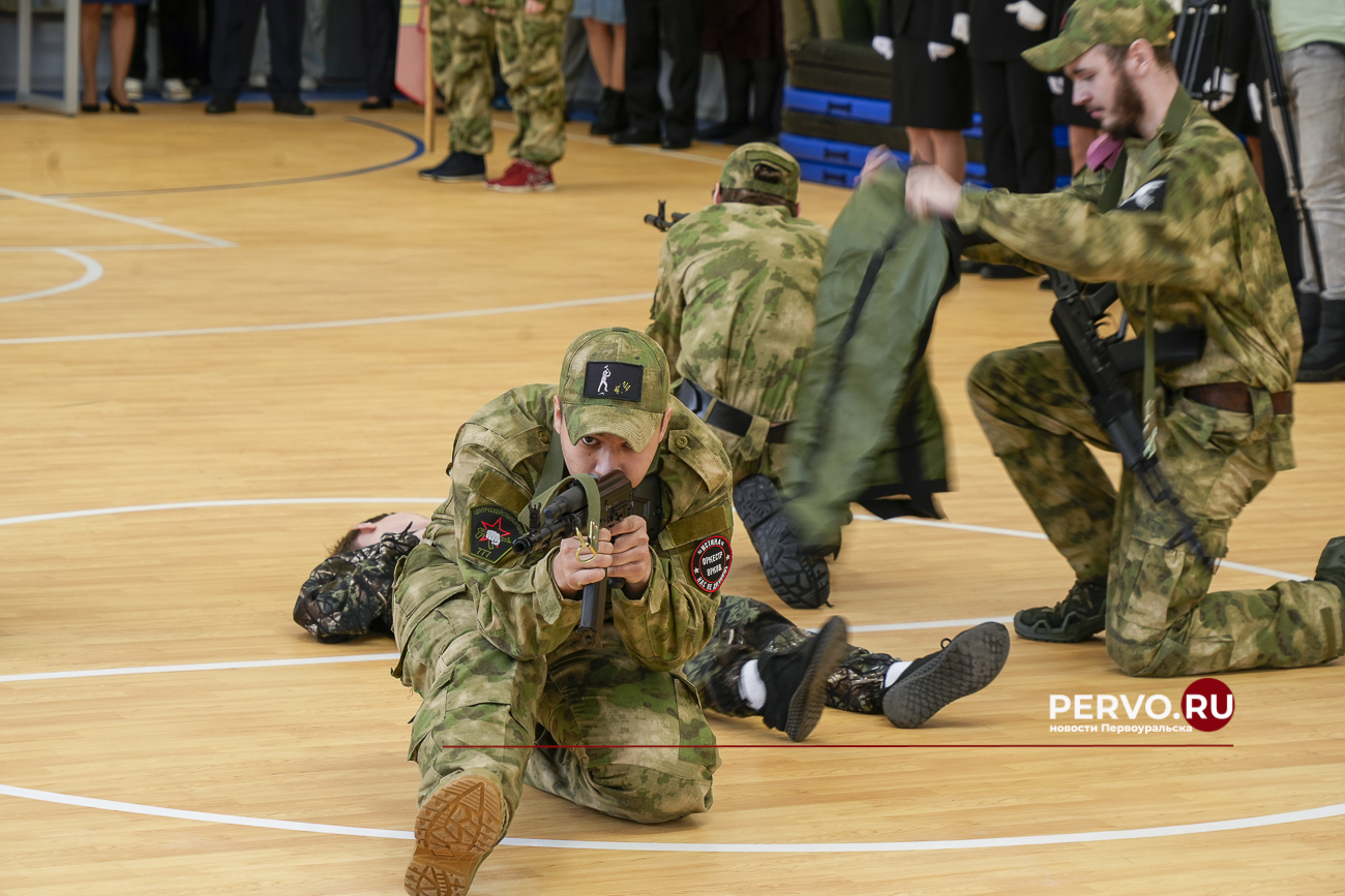 В Первоуральске открылся центр военно-патриотического воспитания и допризывной подготовки молодежи «Авангард»
