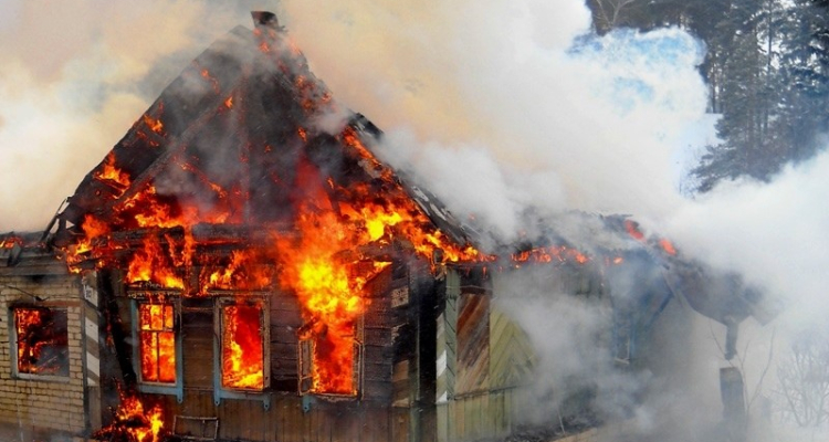 За новогодние праздники в огне погиб один первоуралец