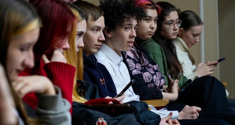 Глава города встретился с первоуральскими студентами в рамках проекта «ГосСтарт»