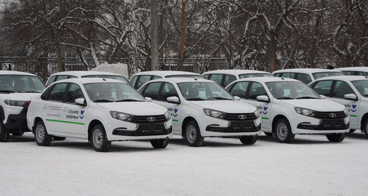Новые машины получили больницы Первоуральска
