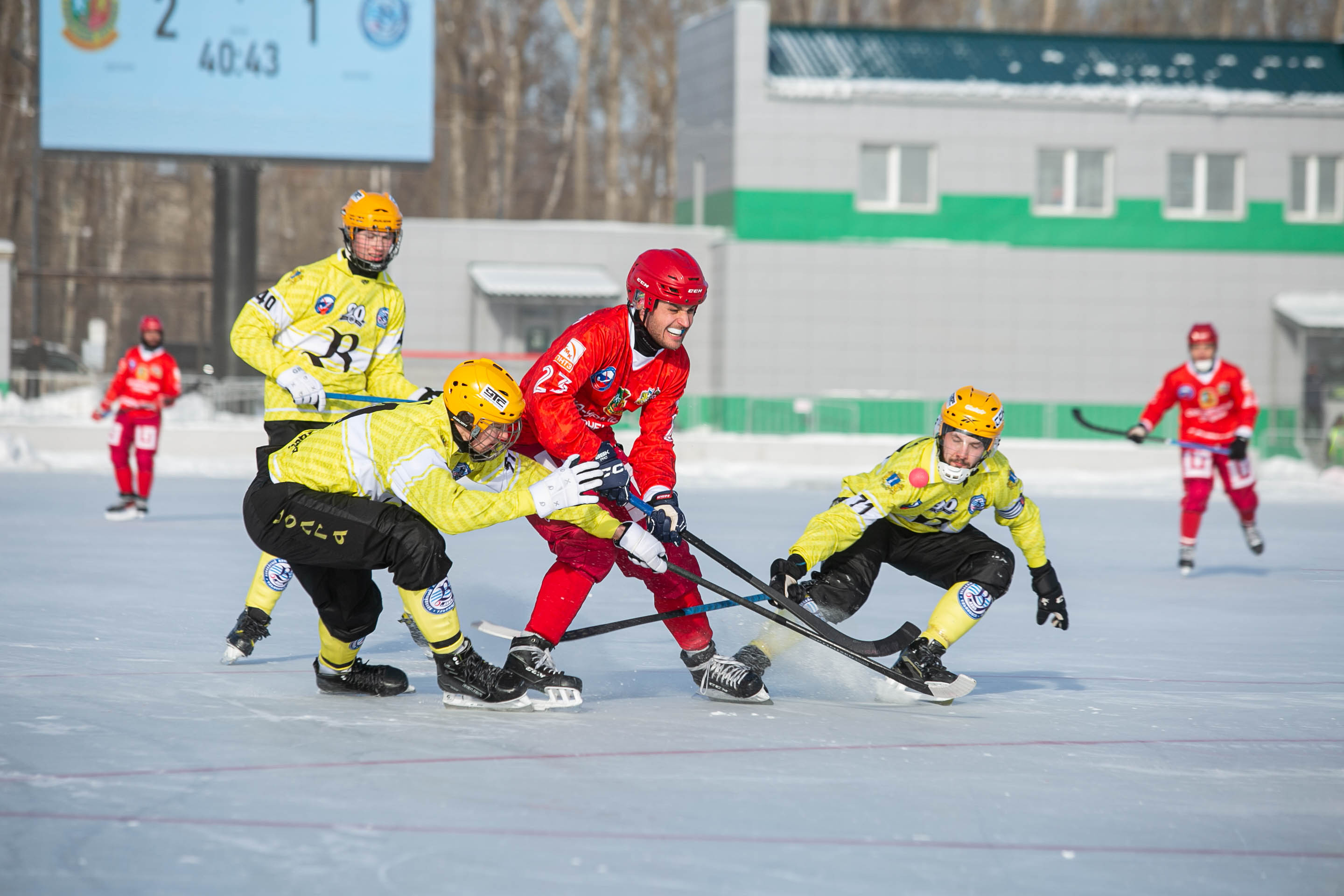 «СКА-Уральский Трубник» дома переиграл «Волгу»