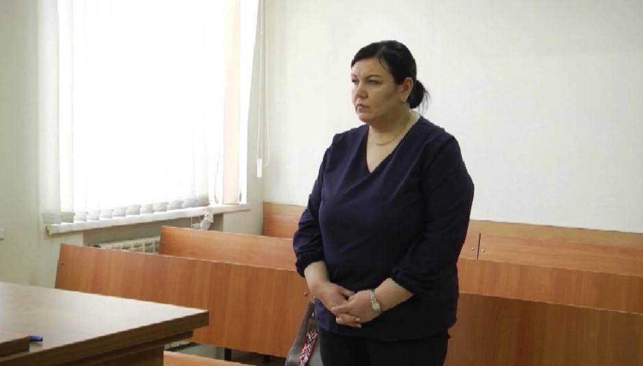 Директору магазина, похитившей более 700000 рублей вынесли приговор