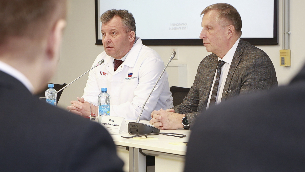 В Первоуральске председатели городских Дум Западного округа посетили образовательный центр «Будущее Белой металлургии»