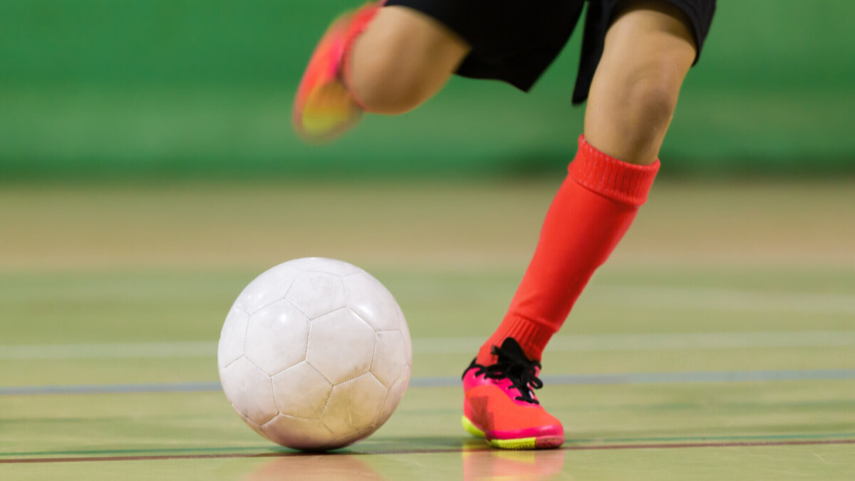 Киберметаллурги Первоуральска сыграли в футбол с коллегами по трубной отрасли